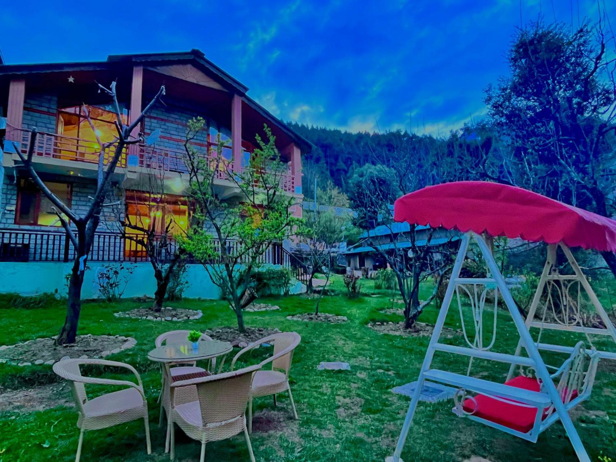 The Manu Emerald # Farmhouse # Top Selling Cottage In Manali # Peaceful Heritage Cozy Stay # Lawn With Bonfire # Most Awarded Exterior photo