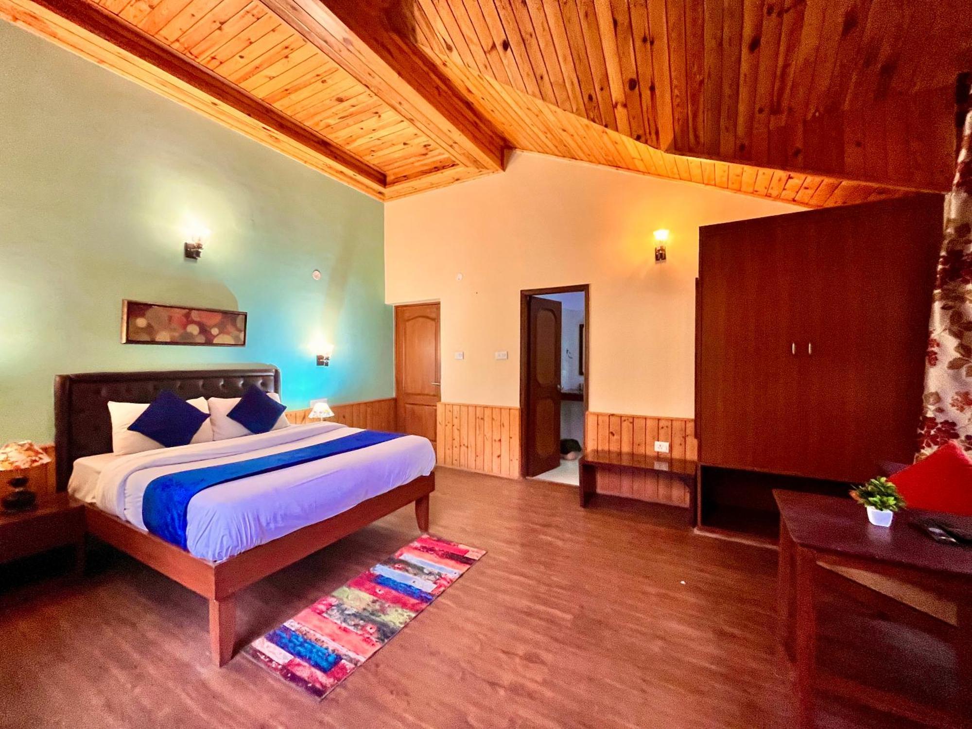 The Manu Emerald # Farmhouse # Top Selling Cottage In Manali # Peaceful Heritage Cozy Stay # Lawn With Bonfire # Most Awarded Exterior photo