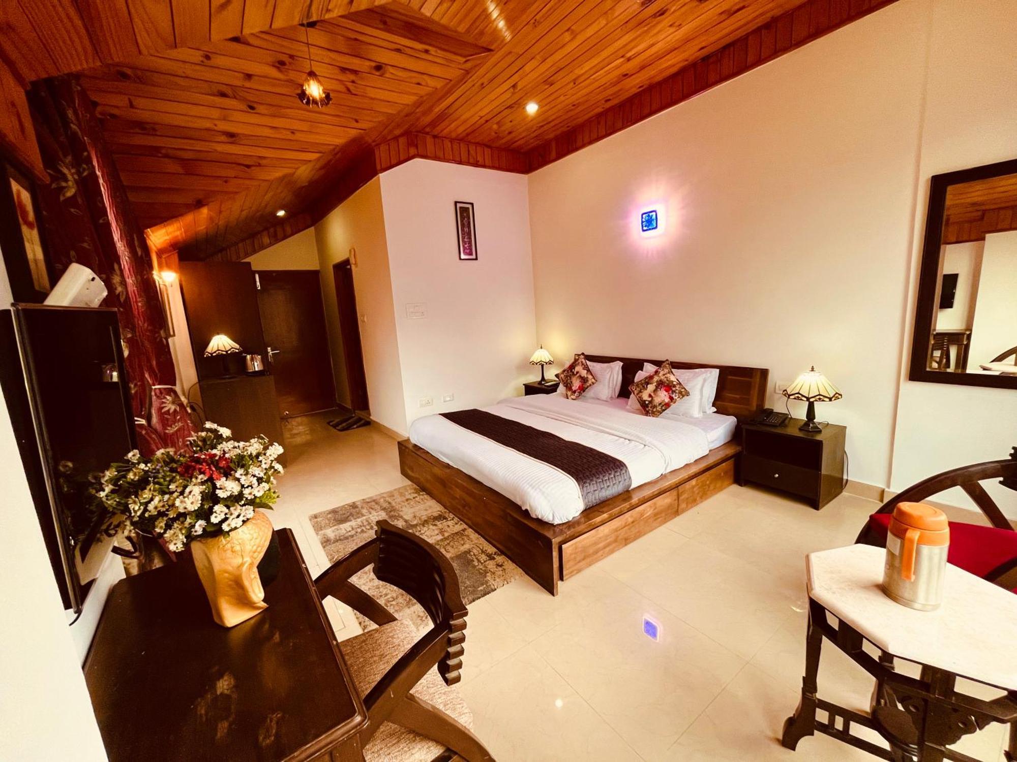 The Manu Emerald # Farmhouse # Top Selling Cottage In Manali # Peaceful Heritage Cozy Stay # Lawn With Bonfire # Most Awarded Exterior photo